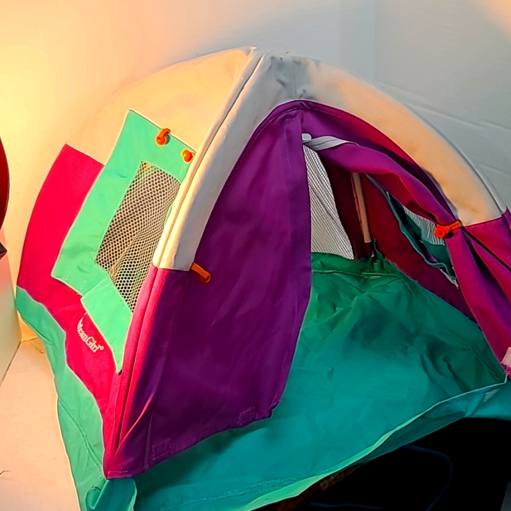 American Girl Adventure Tent With 2 Sleeping Bags